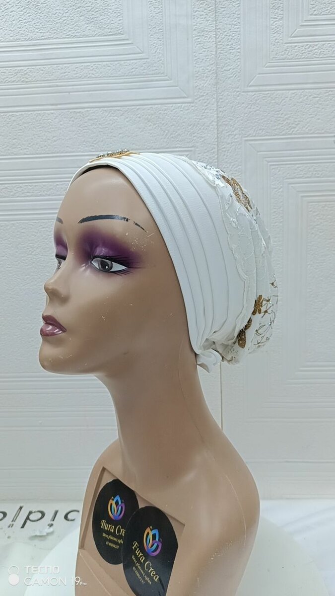 Turban brodé élégant