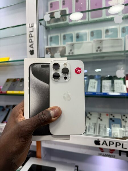 15 pro 128Go tout est ok