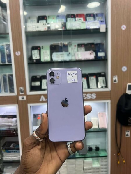 iPhone 11 64GB Violet