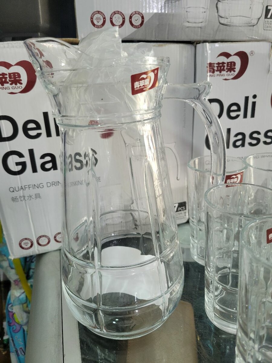 Carafe et Verres en Verre Design
