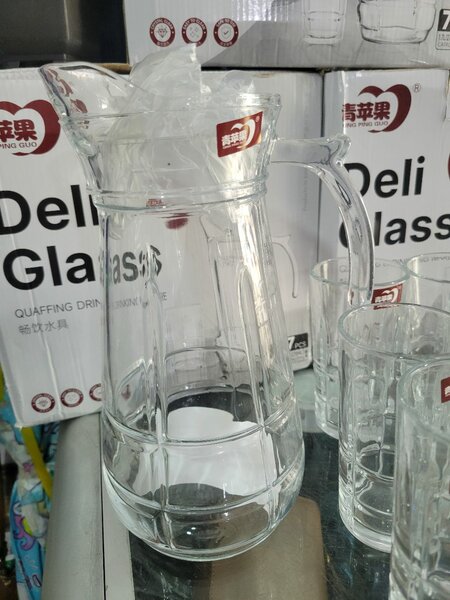 Carafe et Verres en Verre Design