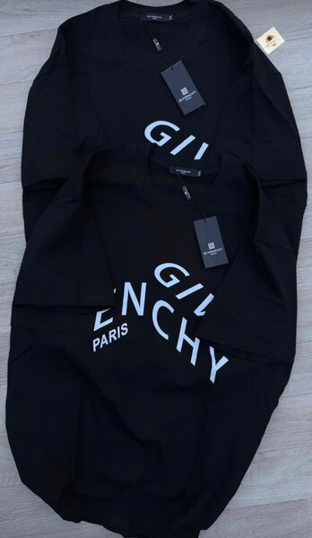 T-shirts noirs élégants