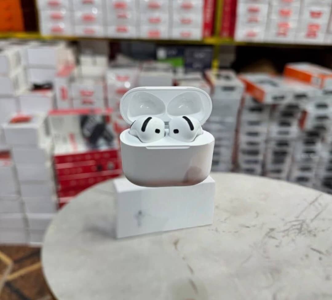 AirPods 4 USA