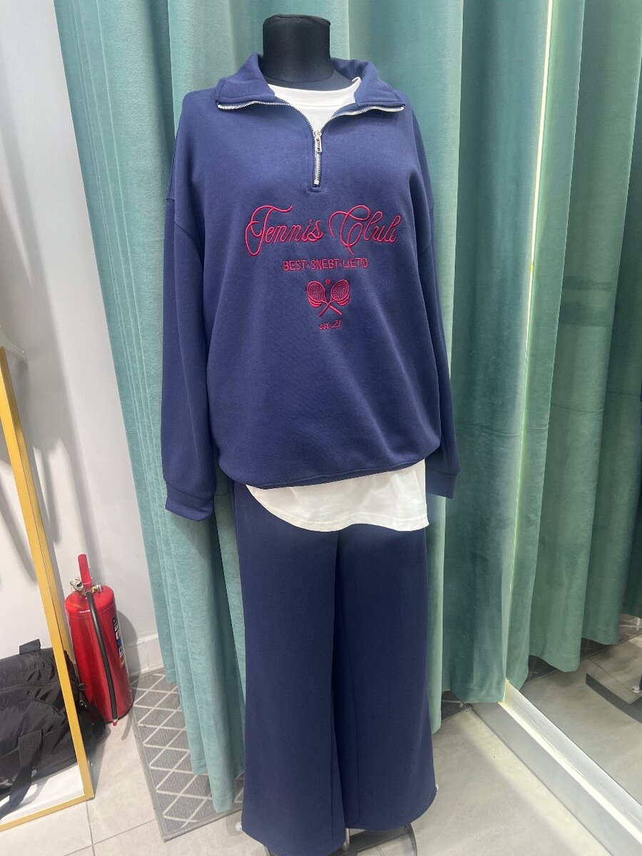 Спортивный костюм