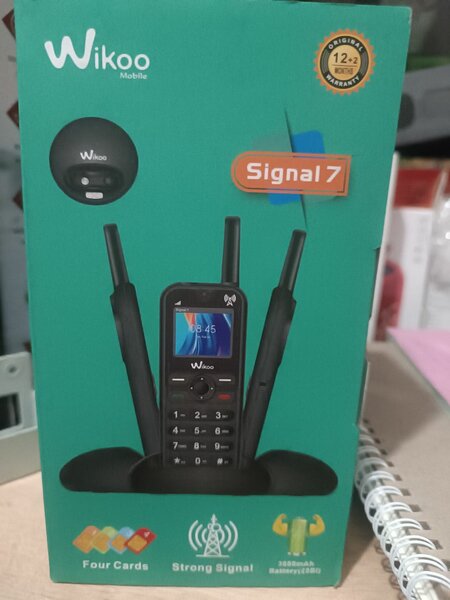 Téléphone portable fixe.