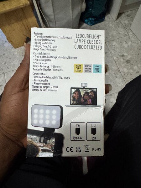 PORTABLE SELFIE LED LIGHT