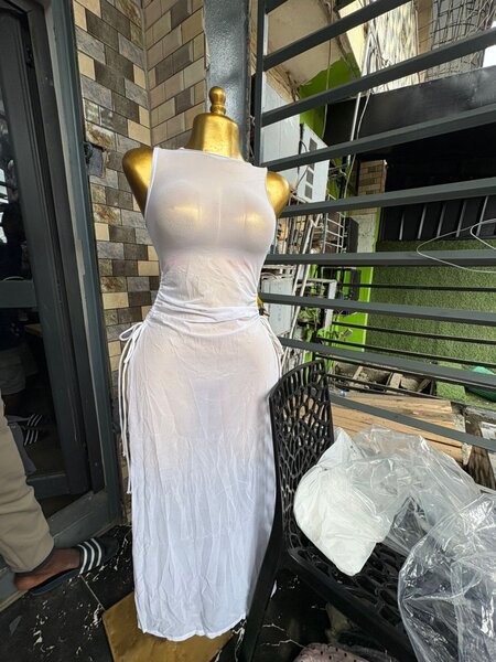 Robe blanche longue élégante