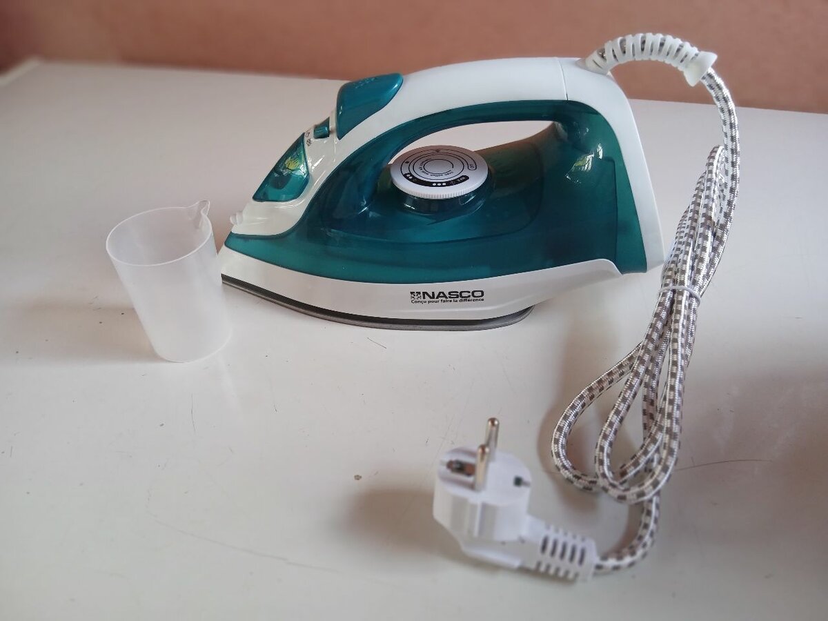 Fer à repasser vapeur 2000W