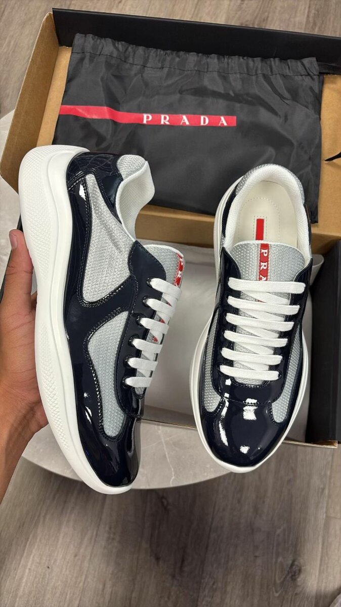 Baskets Prada élégantes