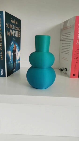 Isobel vase