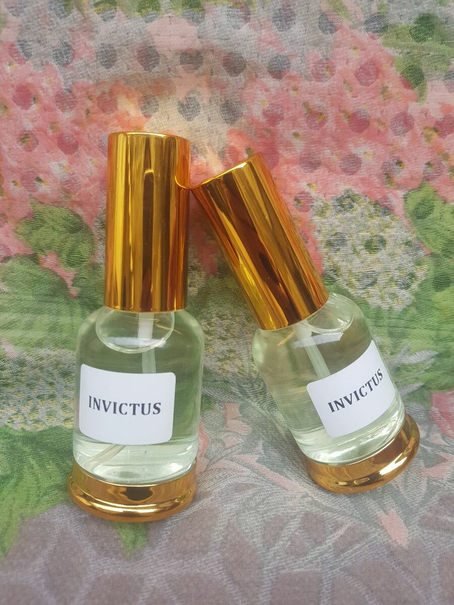 Parfums Miniatures Élégants