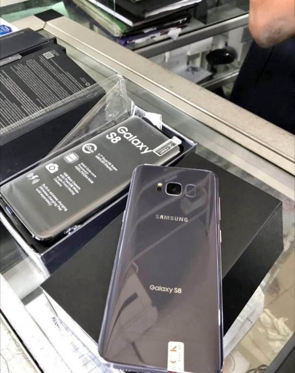 Samsung Galaxy S8 Smartphone