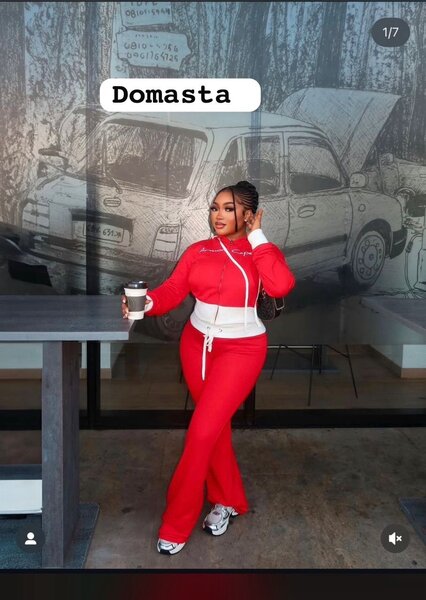 Ensemble de sport rouge vif