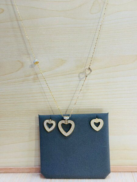 Ensemble bijoux pendentifs élégants