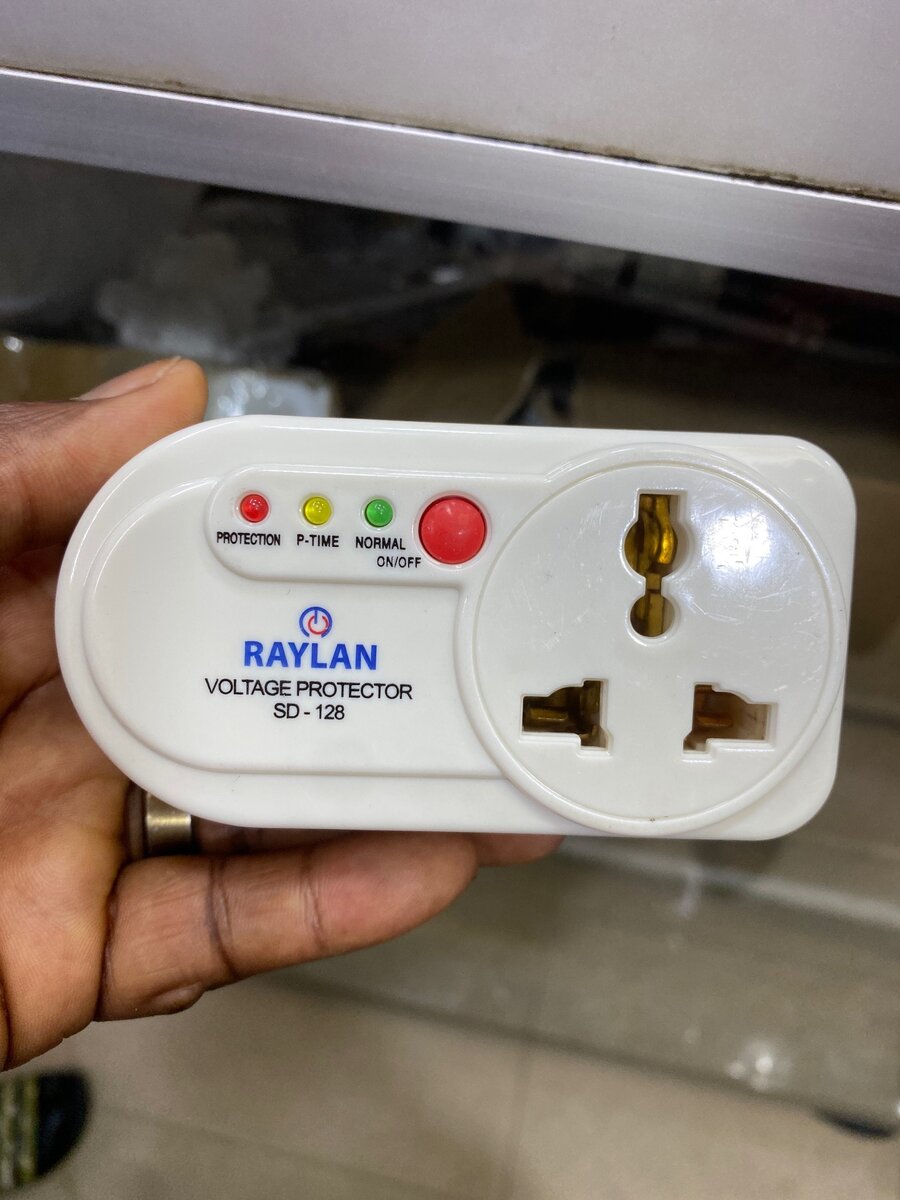 Temporisateur ( voltage protecteur)