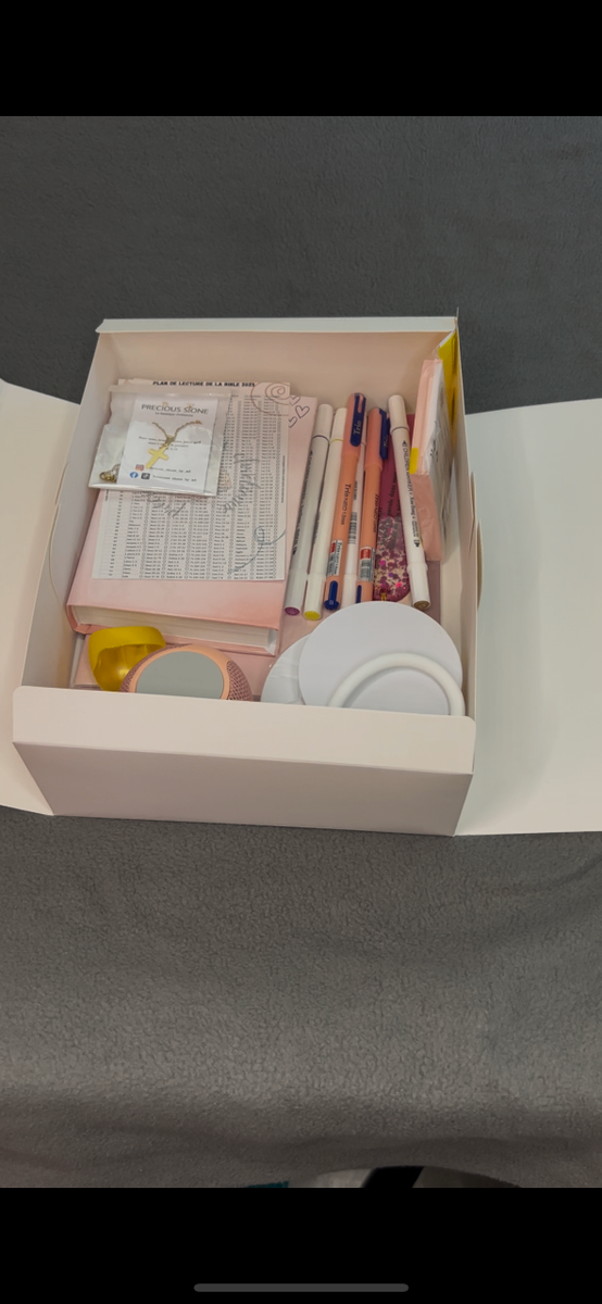 Coffretchrétien|MARIE/EMMANUEL