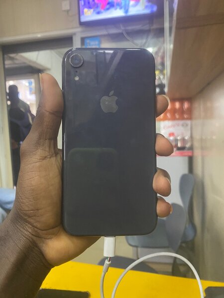 iPhone XR 64GB Noir