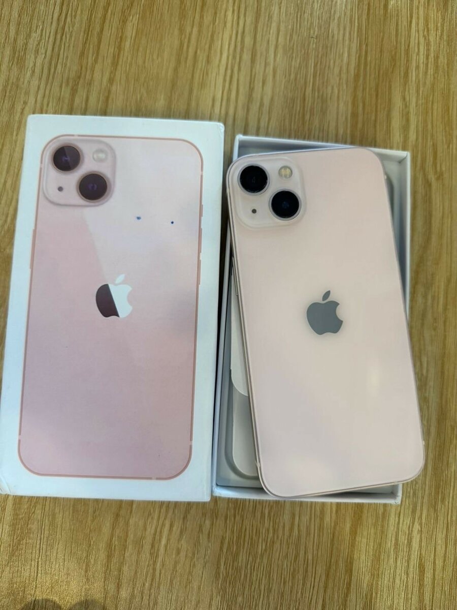 iPhone 13 avec son carton