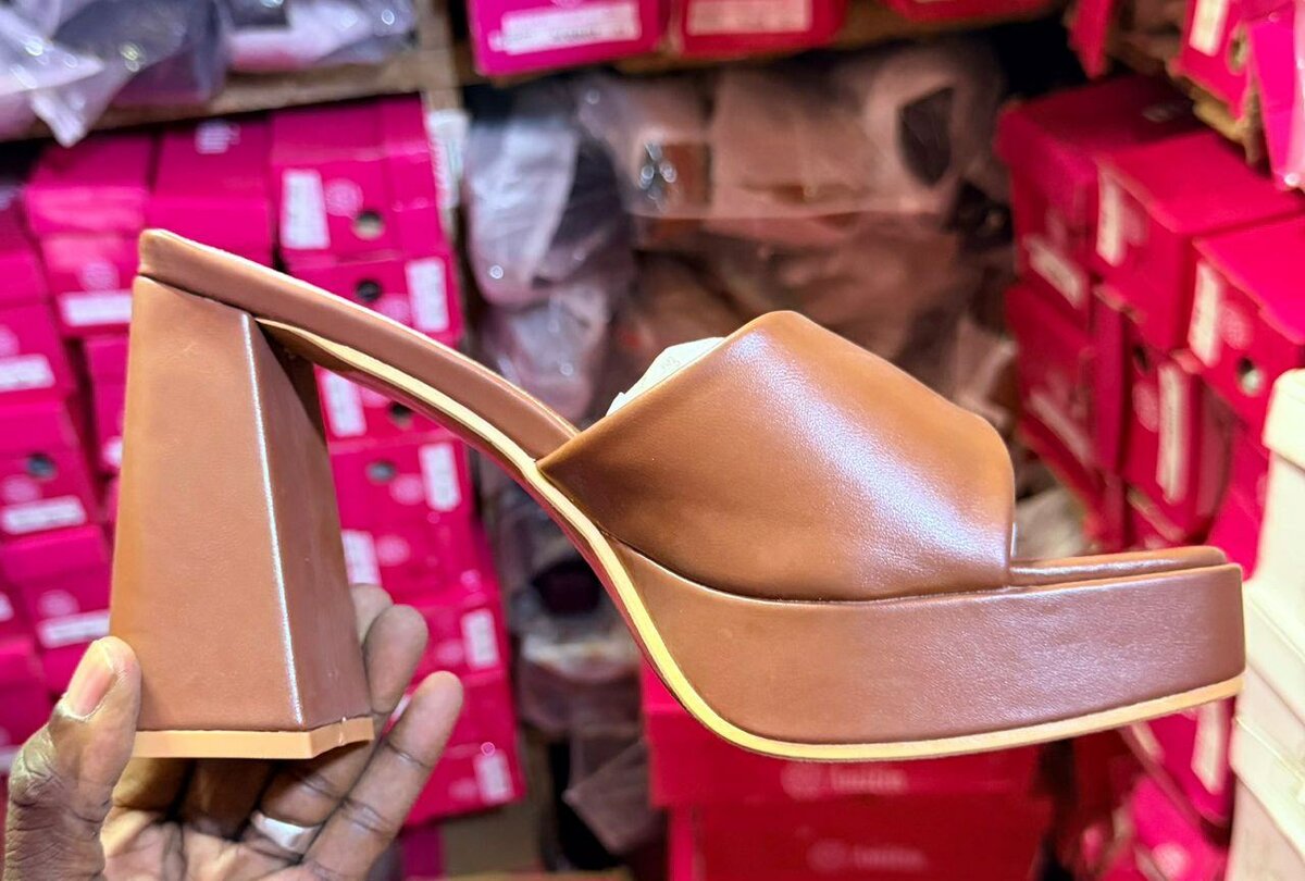 Sandales à talons hauts élégantes