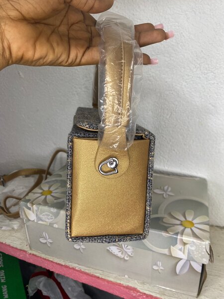 Sac à main texturé élégant