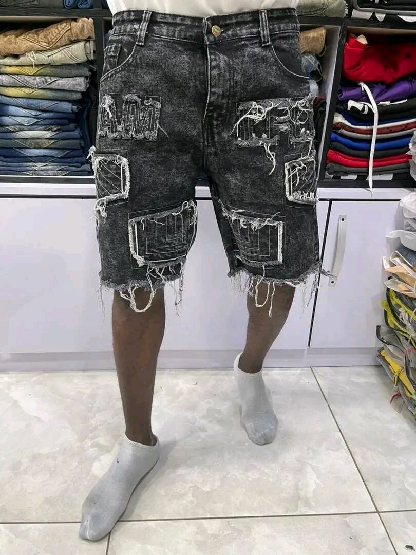 Shorts déchirés mode homme
