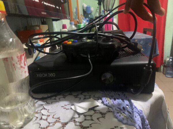 Console Xbox 360 avec Manettes