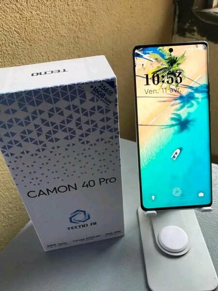 Tecno Camon 40 Pro Élite