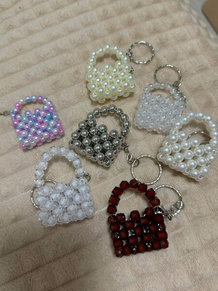 Porte-clés sac perle élégant