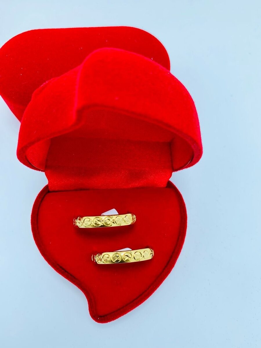 Alliances en or élégantes