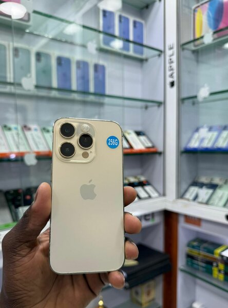 14 pro 256 Go  message écran