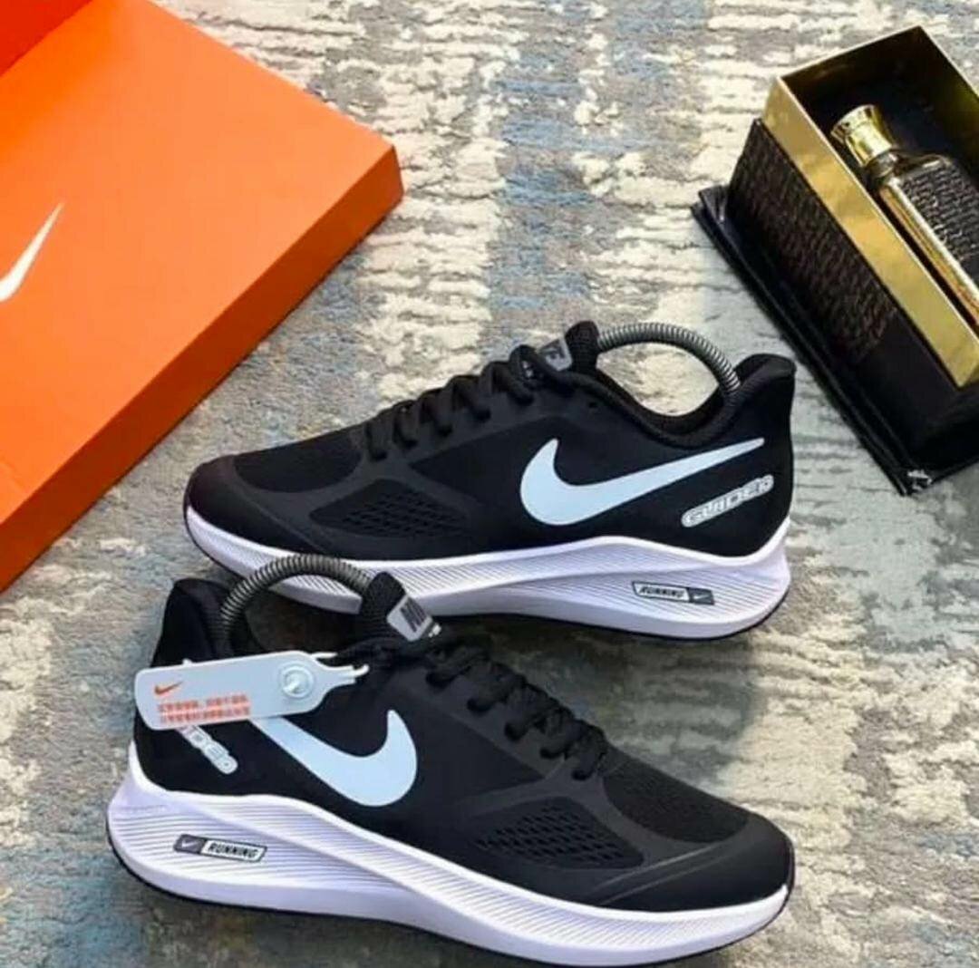 Nike air pegasus runners