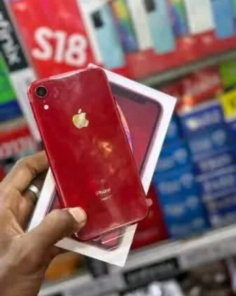 Smartphone Apple Rouge avec Boîte