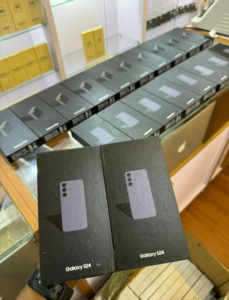 Samsung S24... Available