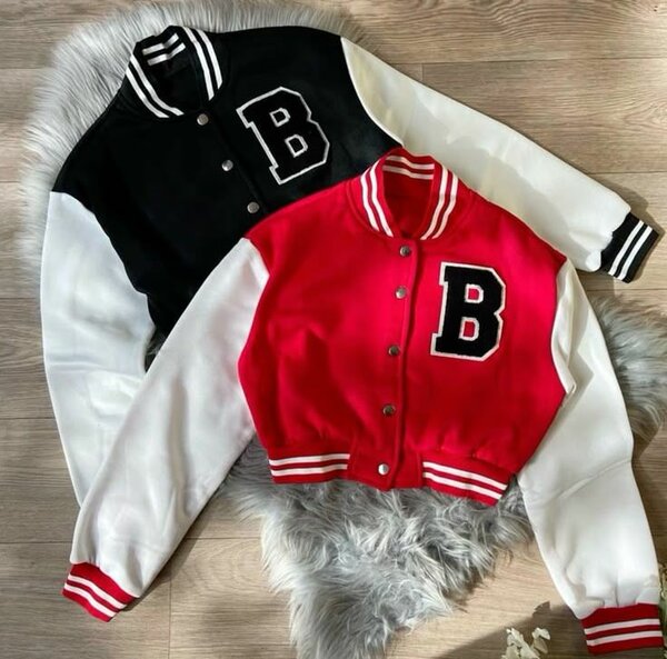 Vestes varsity stylées