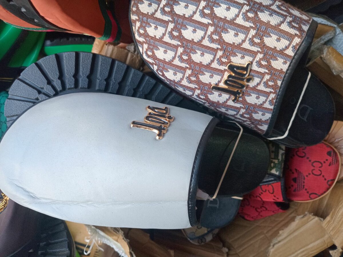 Drip half shoe for real gent