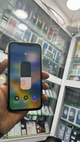 iPhone 11 64g propre