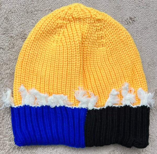 Bonnet tricot jaune et bleu