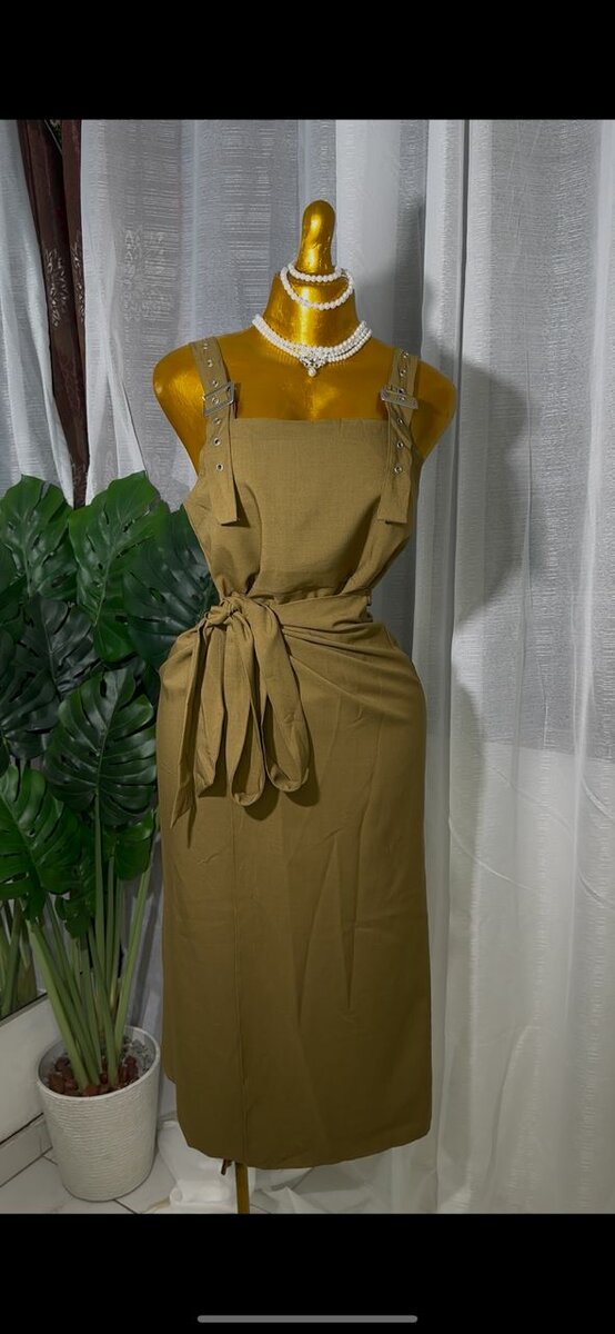 Robe élégante à bretelles