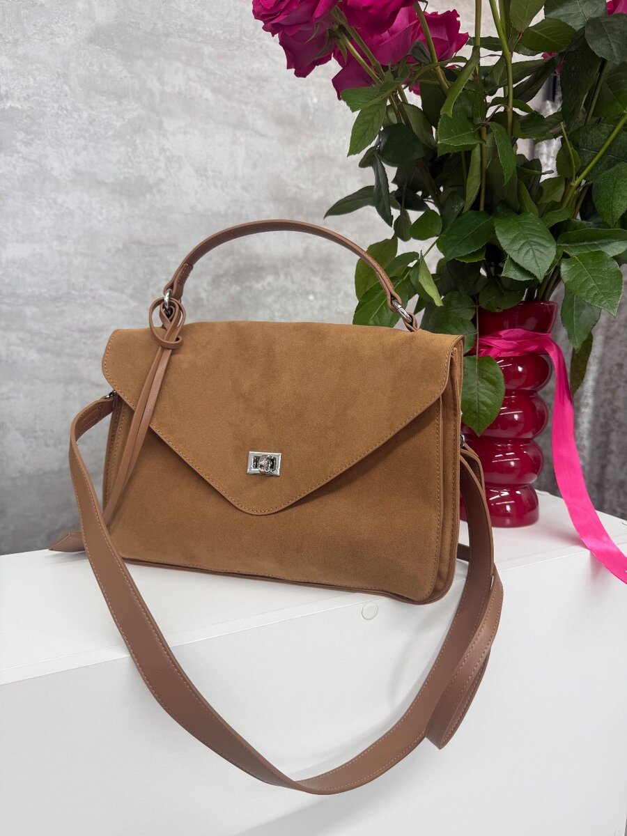 Трендовая сумка в цвете CAMEL