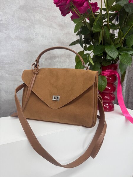 Трендовая сумка в цвете CAMEL