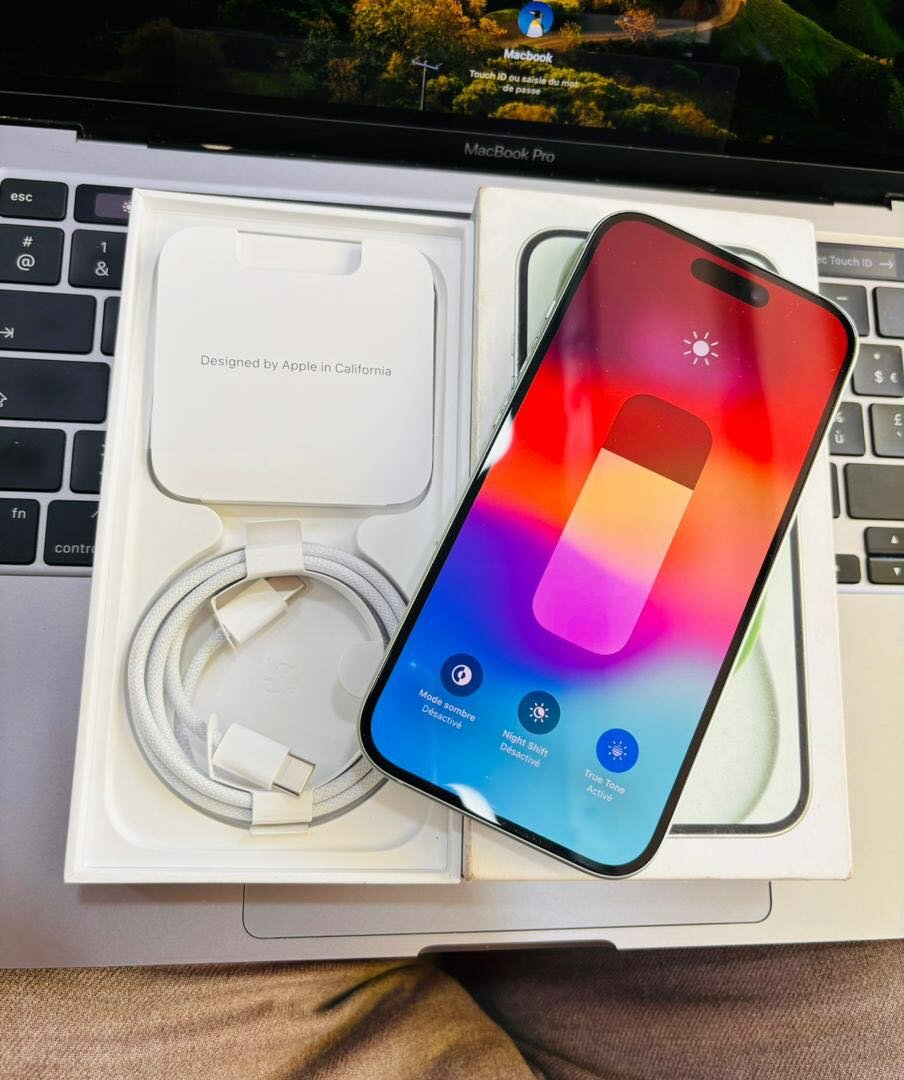 iPhone 15 Simple 128G Neuf Desceller