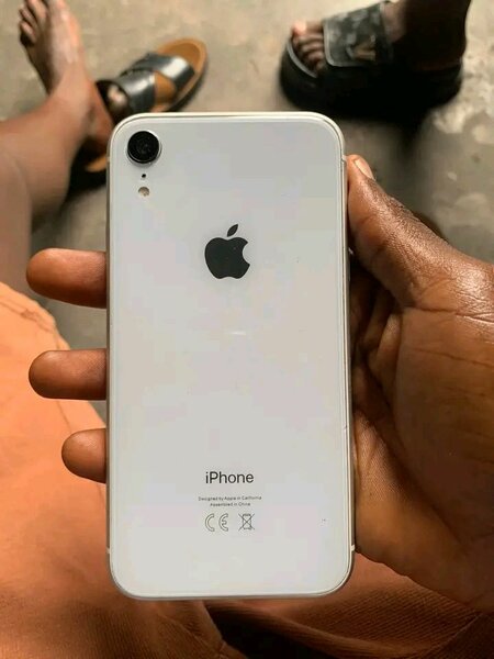 iPhone XR Blanc 64 Go