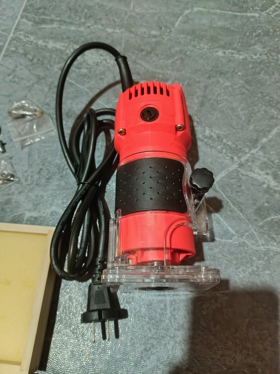 Router/Trimming/ Milling machine with 15 router bit sets