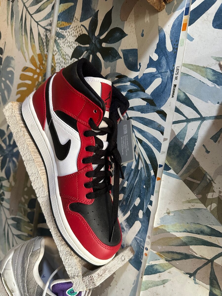 Chaussures de Sport Rouges et Noires