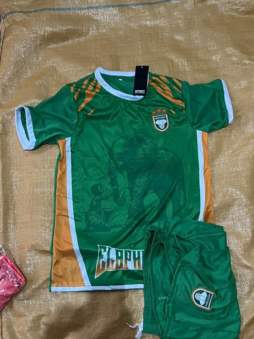 Ensemble de sport éléphant