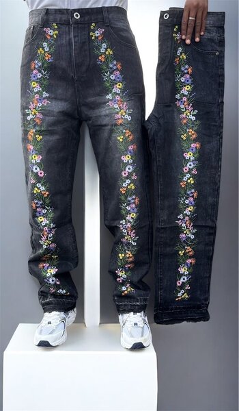 Jean brodé floral unique