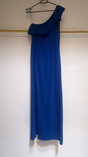 Robe longue un bras bleu