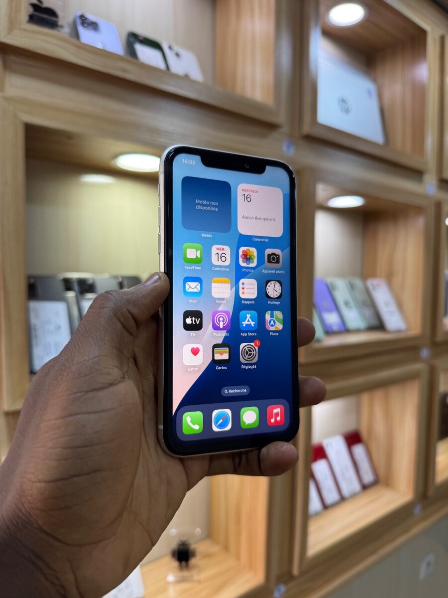 11 Simple 64Go Seconde Main