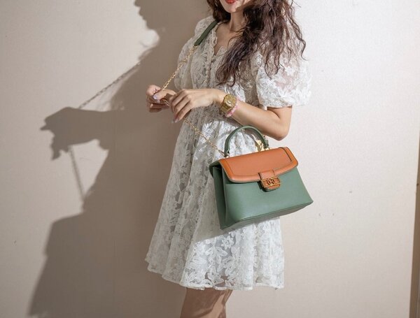 Sac à main en simili cuir