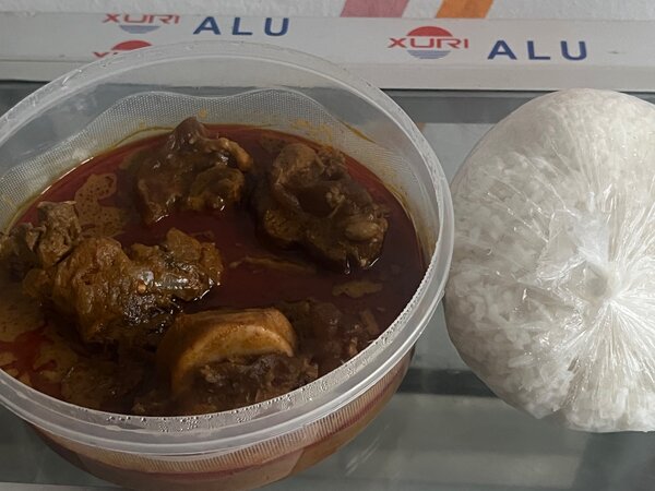 Sauce graine avec du riz